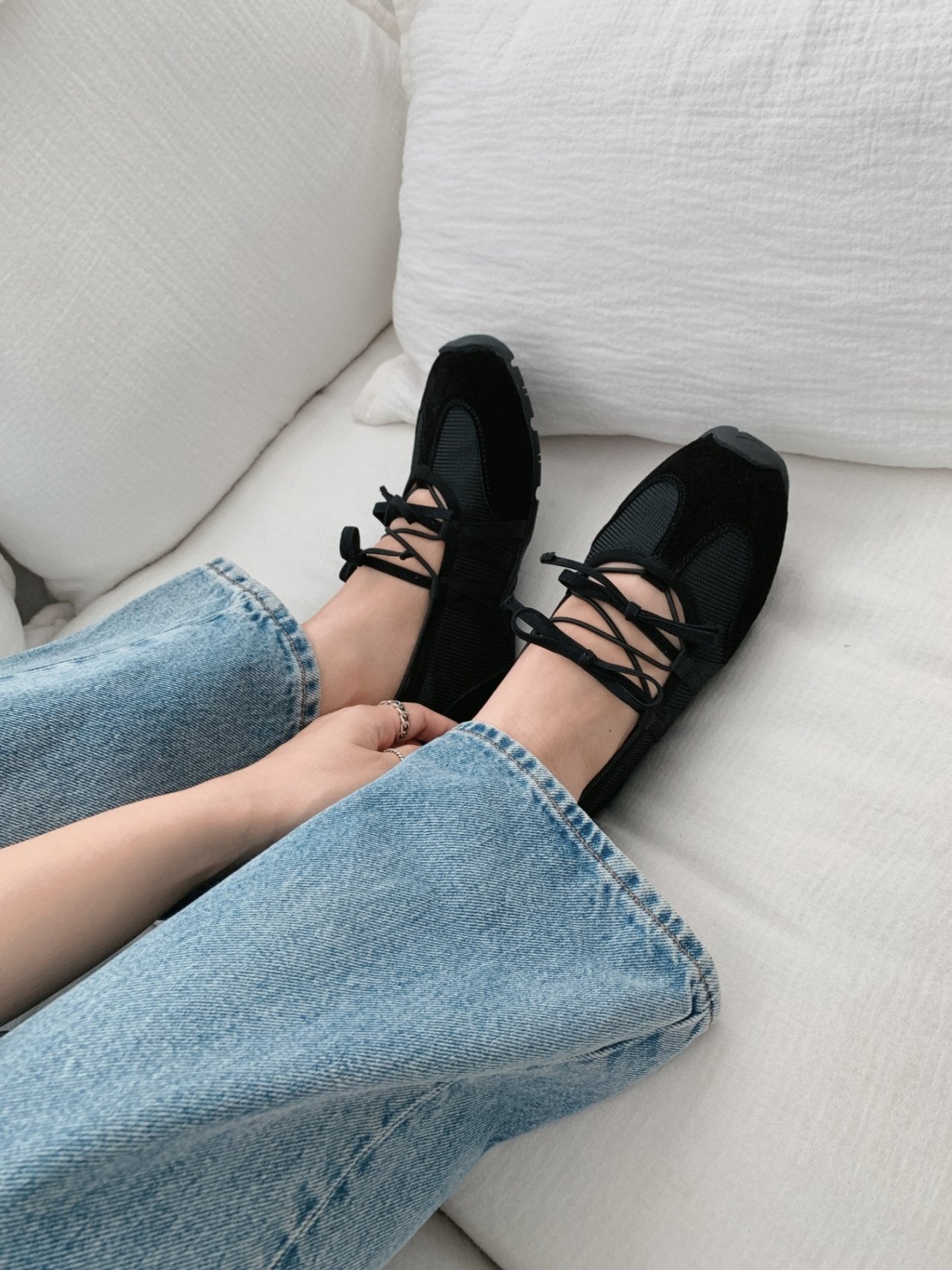 Ribbon Mood Sneakers-2col