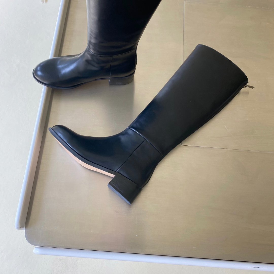 Slimline black long boots