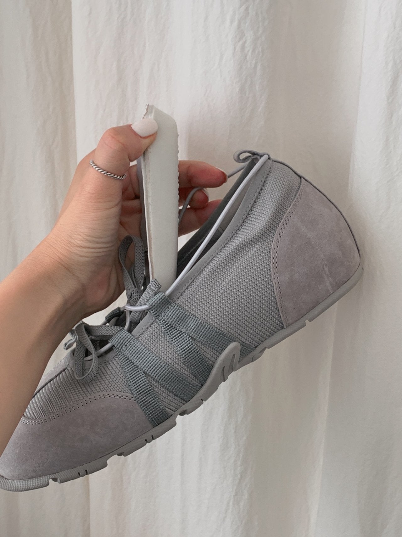 Ribbon Mood Sneakers-2col