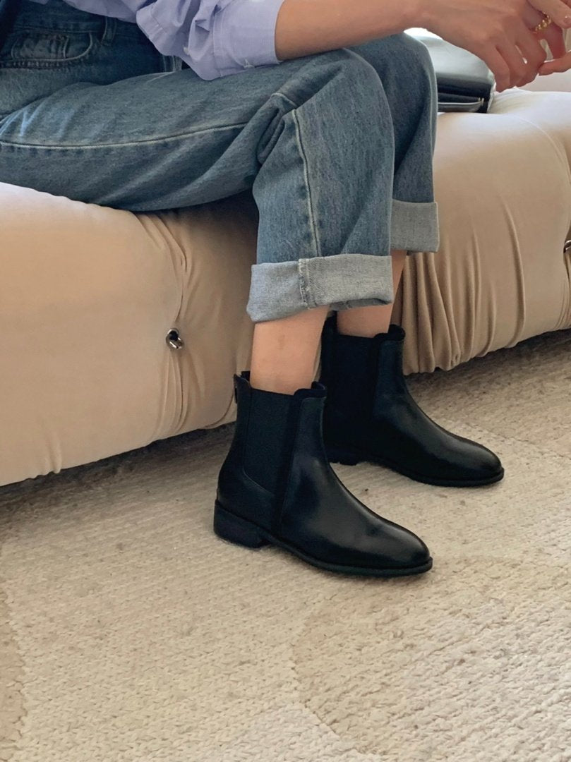 Black banding chelsea ankle boots