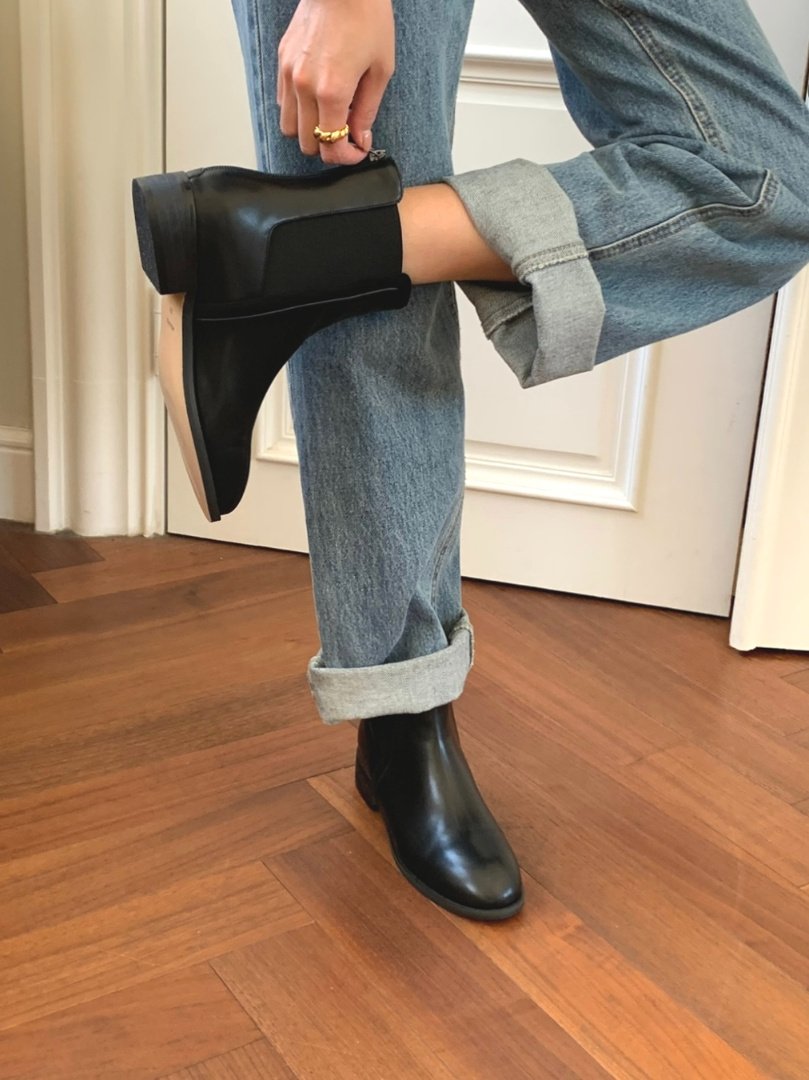 Black banding chelsea ankle boots