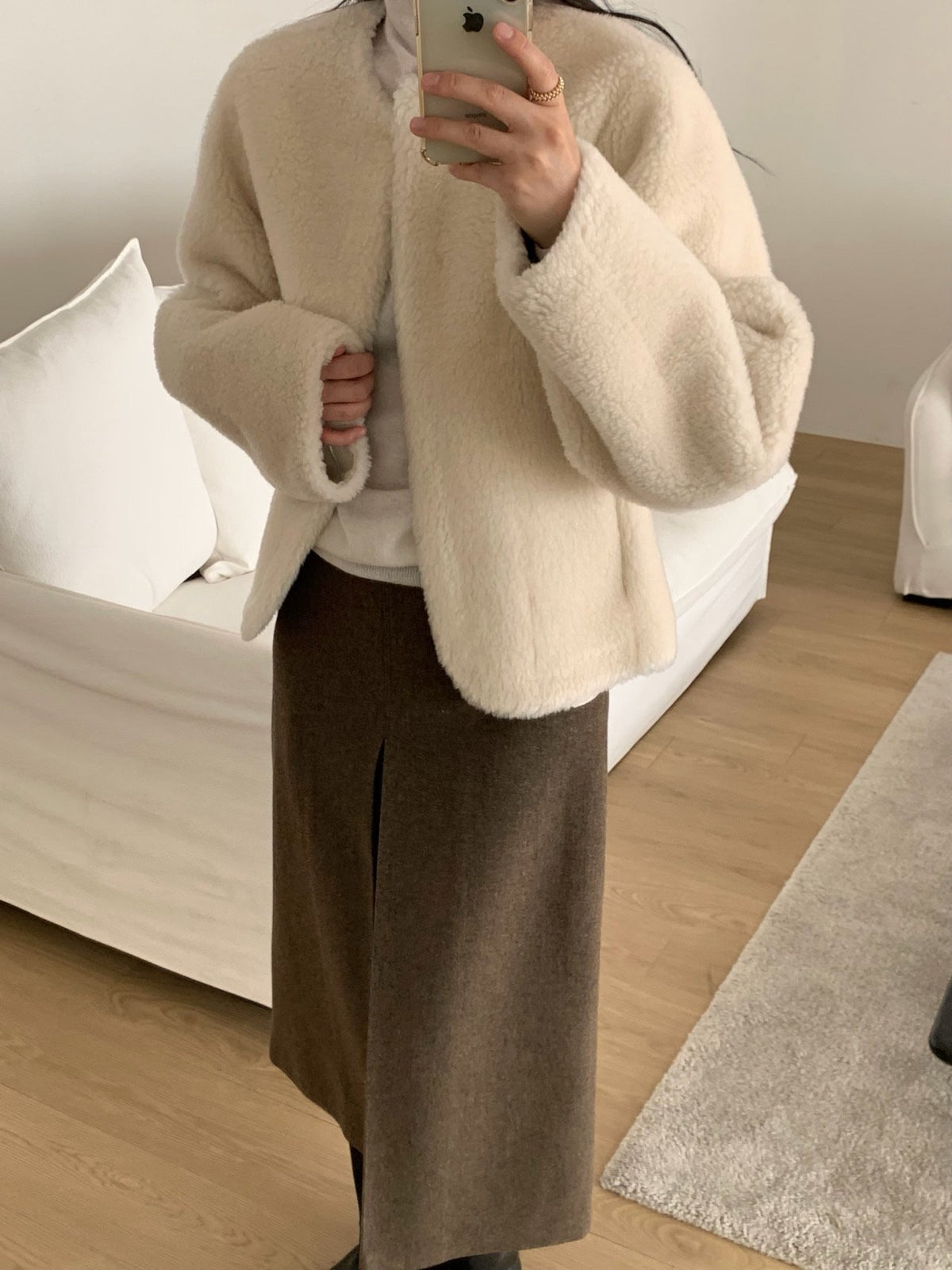 Curved wool mustang-2col