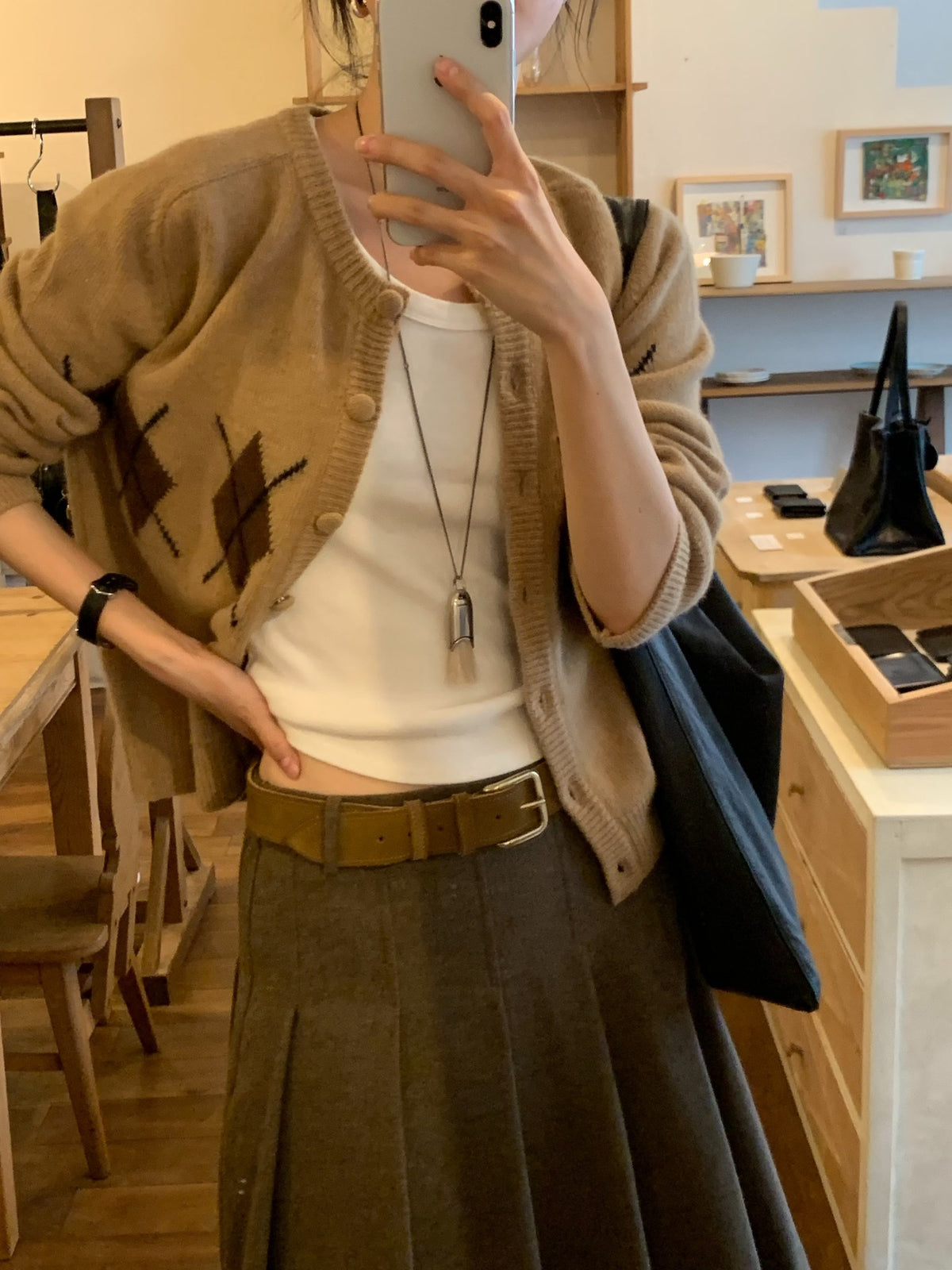Argyle cardigan-3col