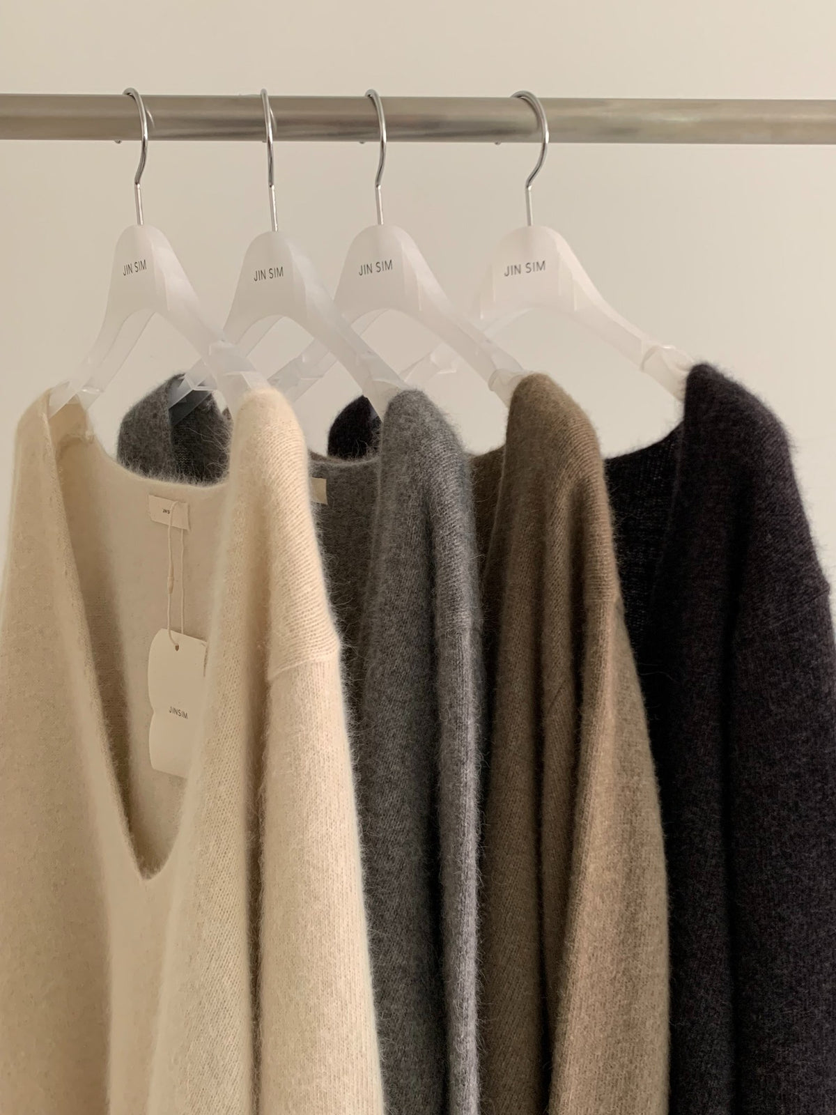 raccoon hill v knit-4col