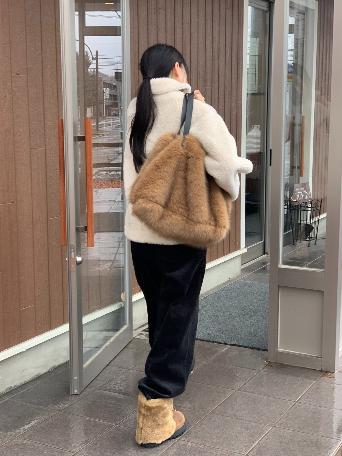 Ferry shearling mustang-2col