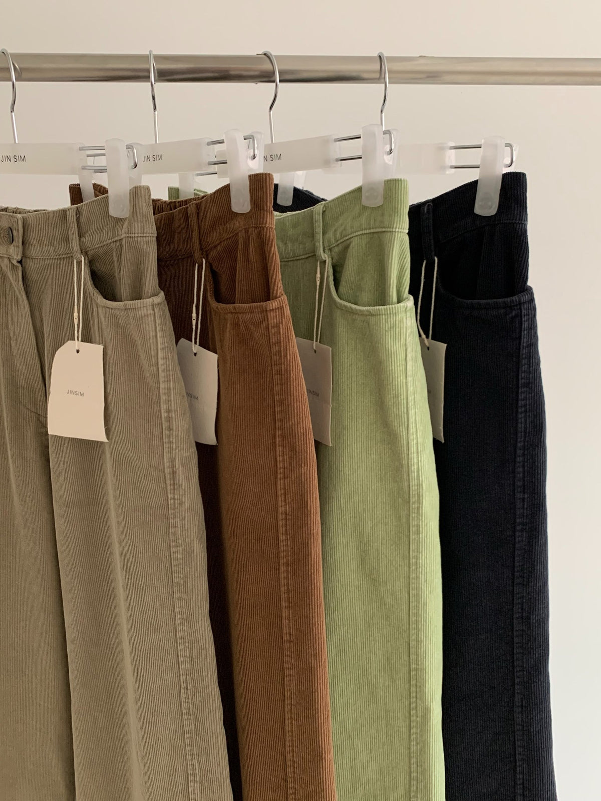mute corduroy pants-4col