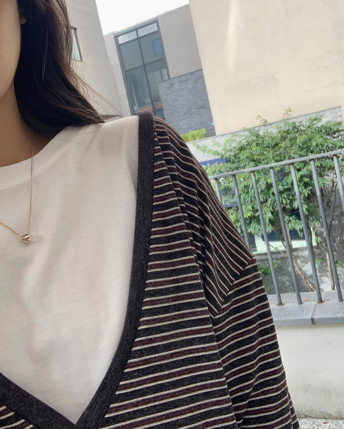 liter ford deep v-neck top-2col