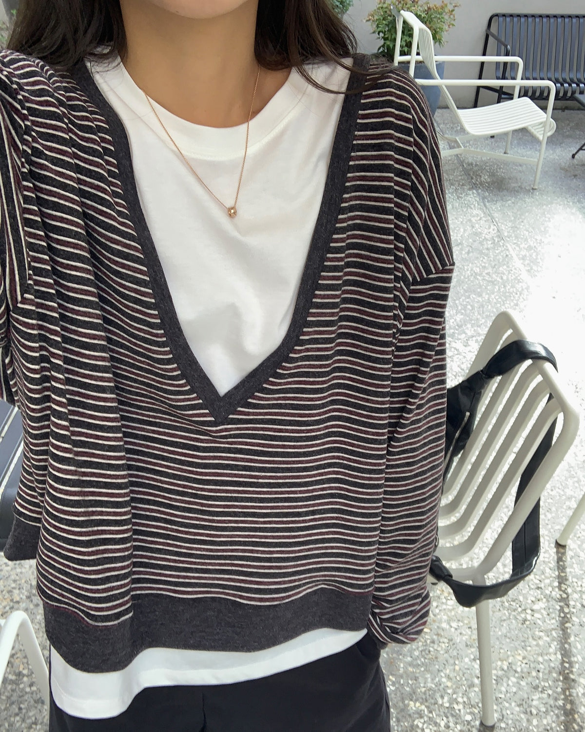 liter ford deep v-neck top-2col