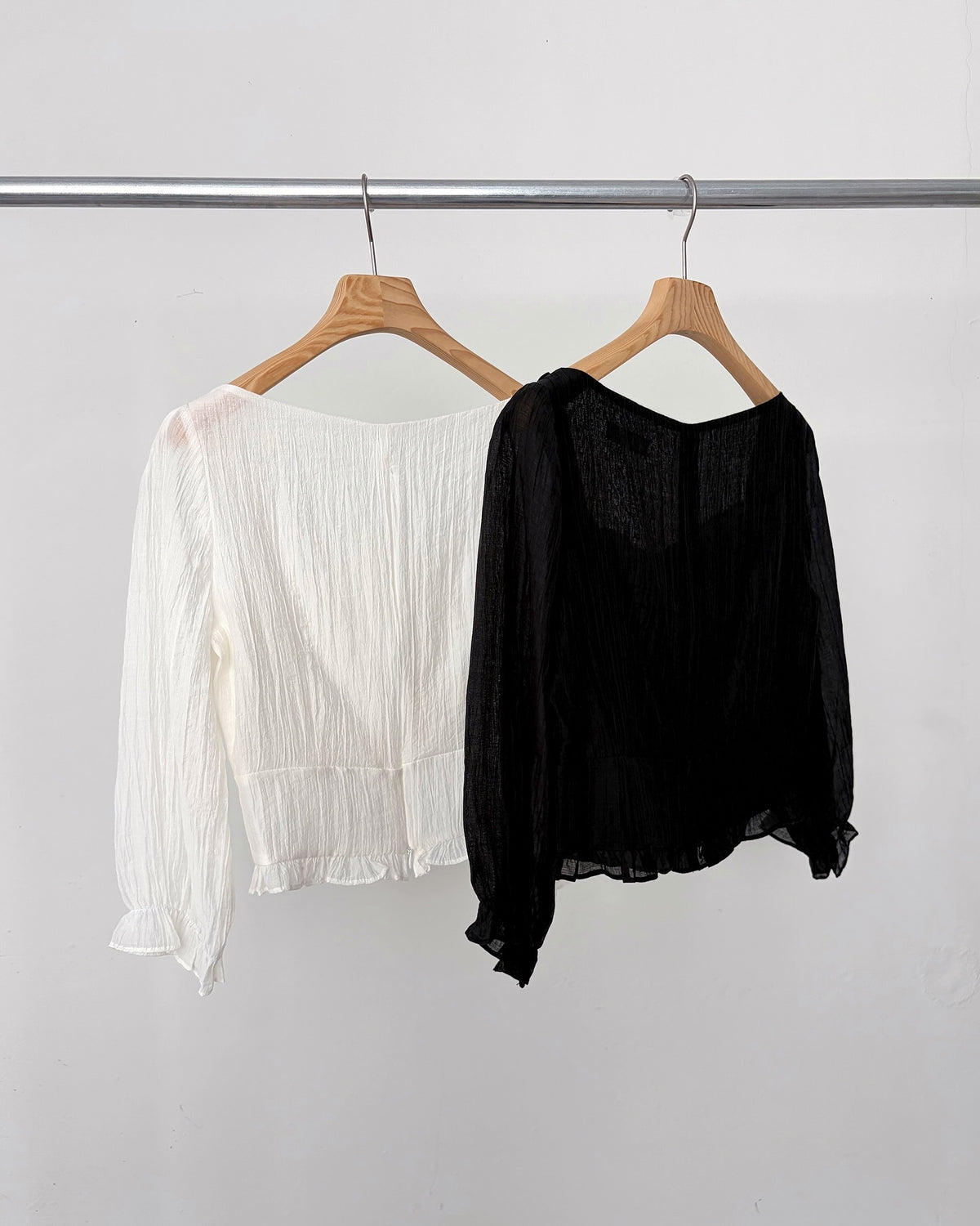 liter oliver frill blouse-2col