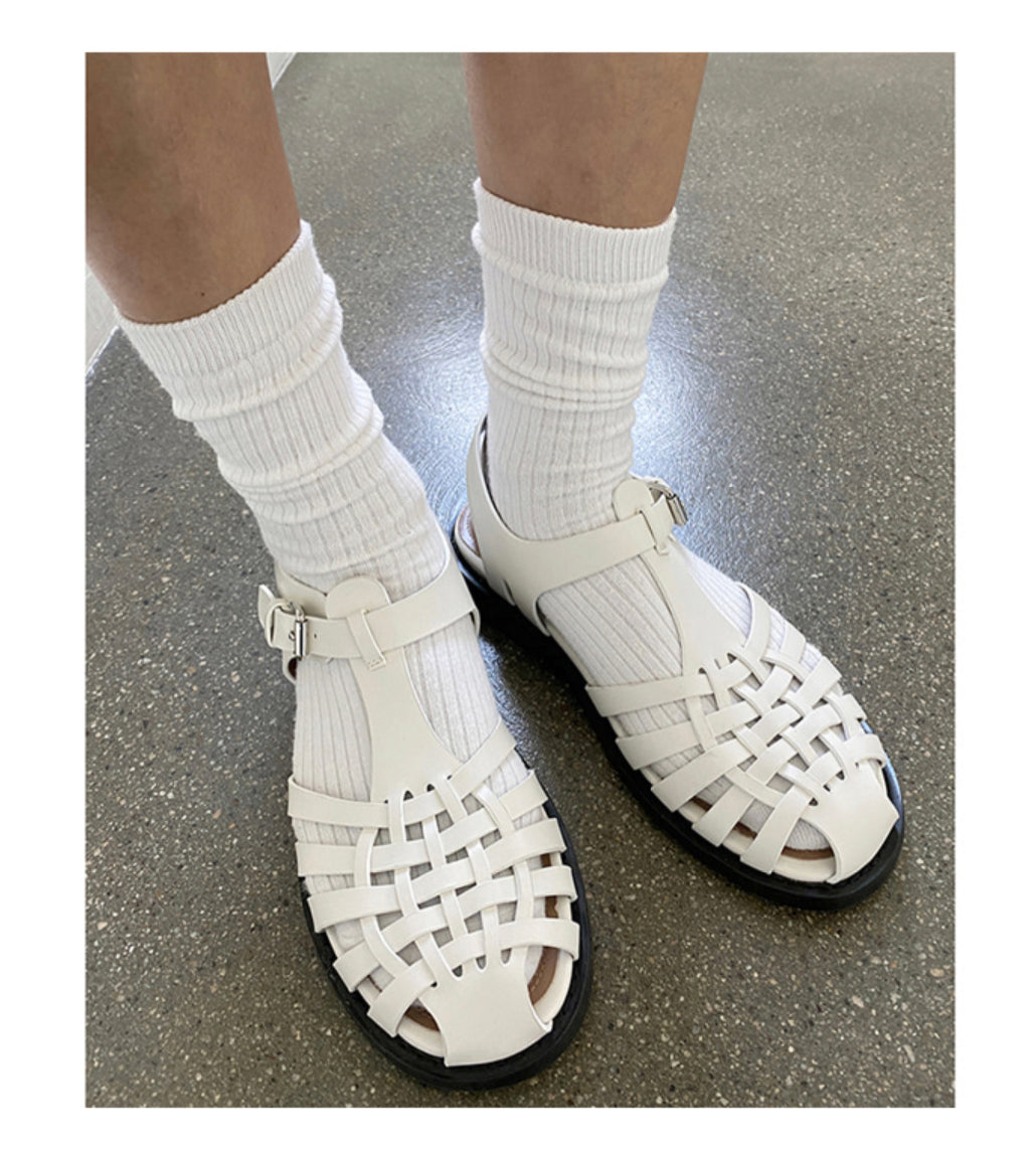 Flat gladi sandal. ふんわりとした着心地でおすすめ ’restock